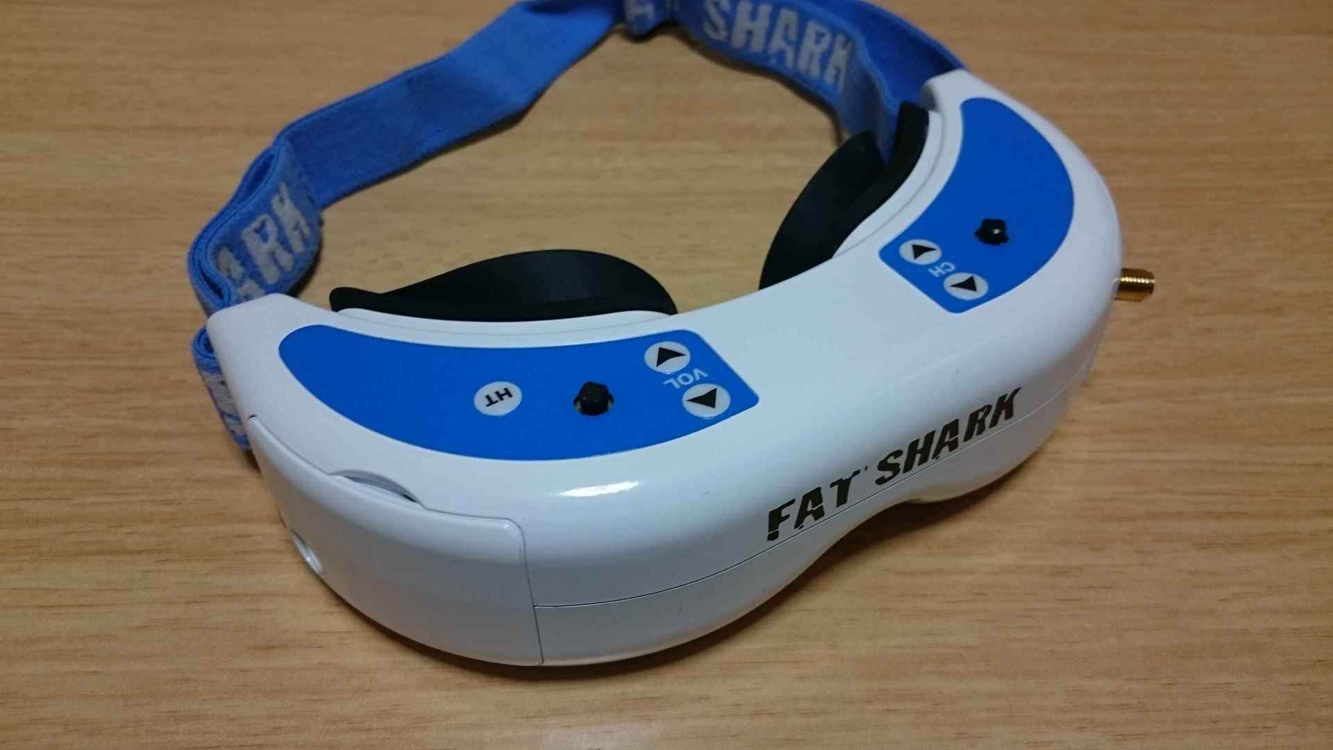 Fatshark Dominator （ファンの無い初期のバージョン）