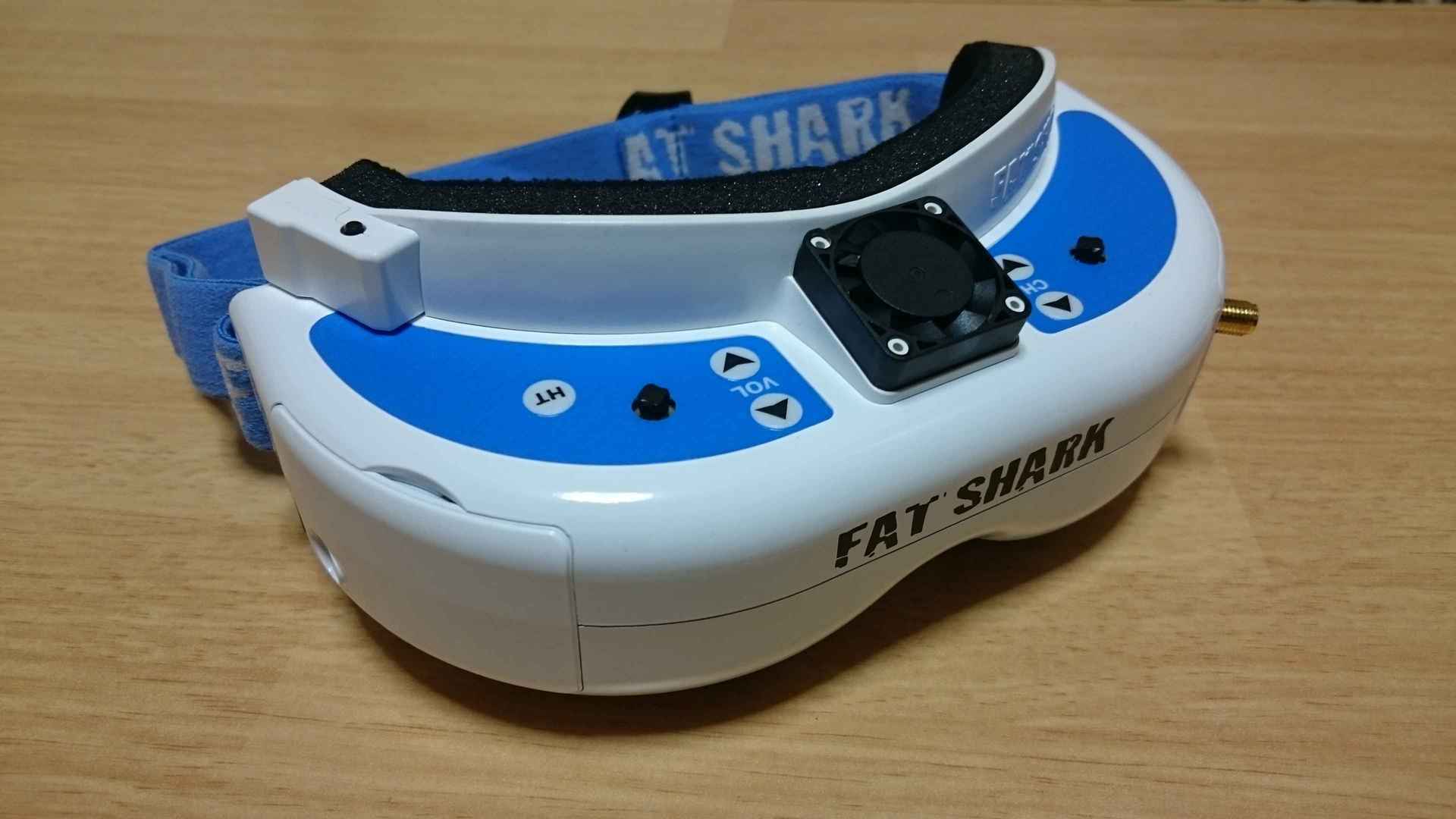 FAT SHARK Dominator V2へのフェイスプレート装着: 空飛ぶパソコン